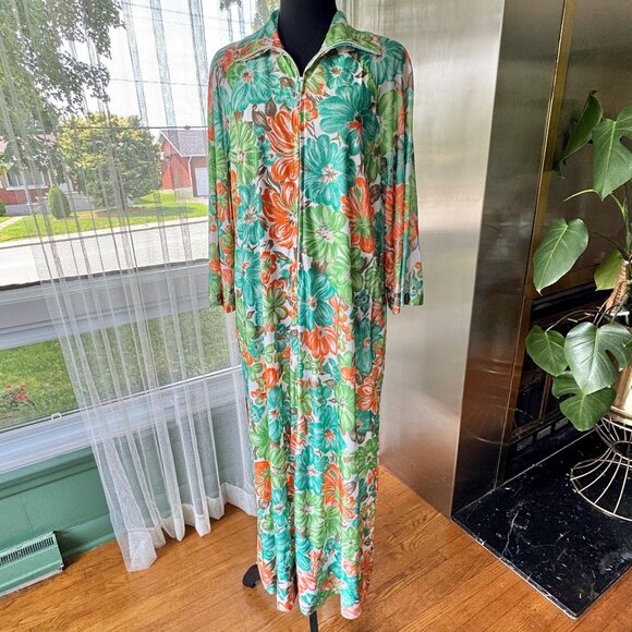 Vintage 1970s robe, bold orange green blue floral, nylon house dress, front zip - Picture 2 of 10